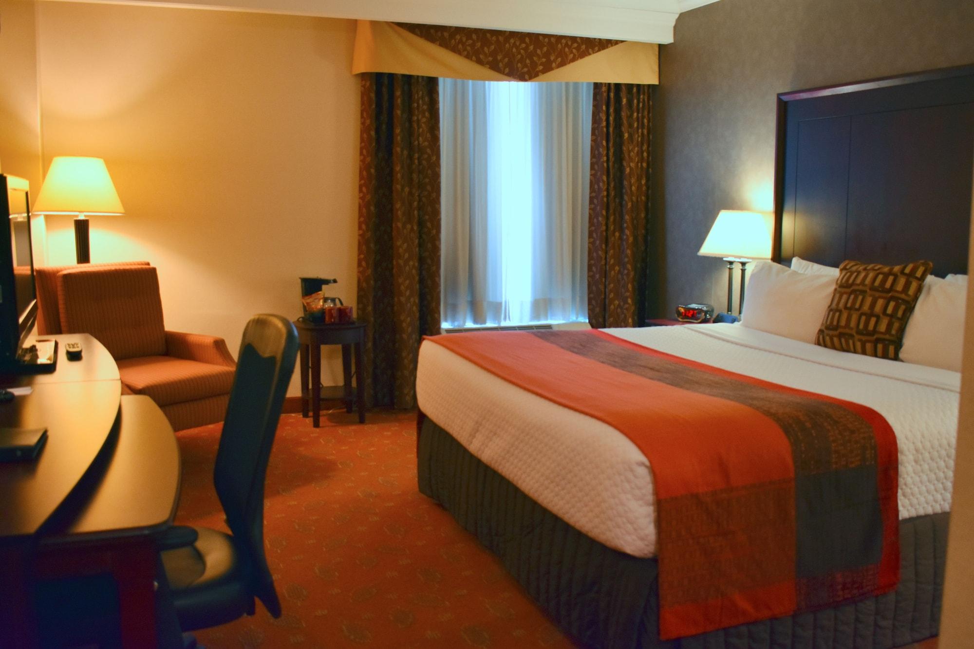 Hamilton Plaza Hotel And Conference Centre Екстер'єр фото