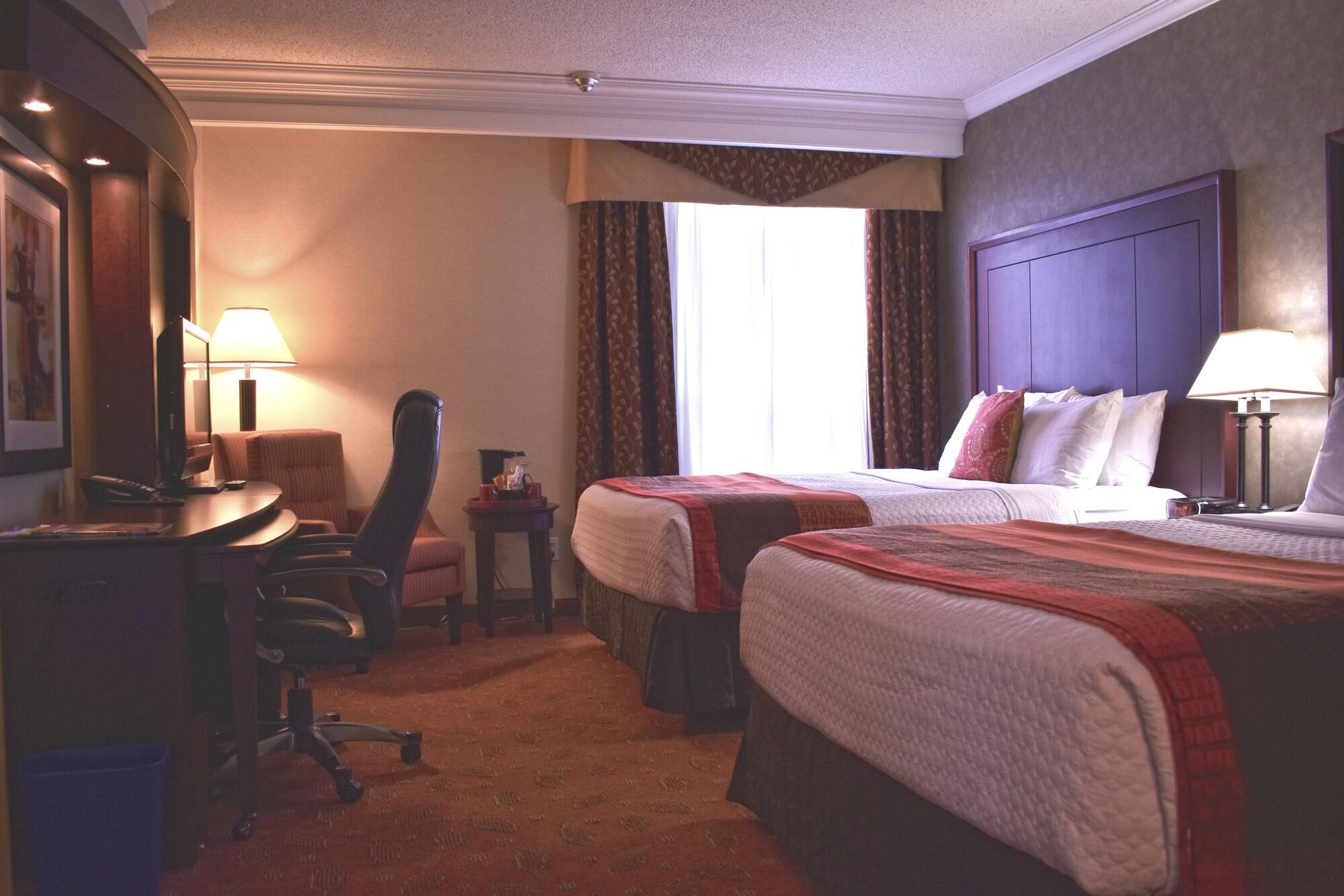 Hamilton Plaza Hotel And Conference Centre Екстер'єр фото
