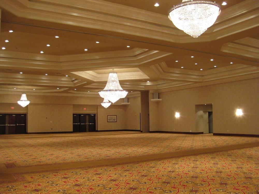 Hamilton Plaza Hotel And Conference Centre Екстер'єр фото