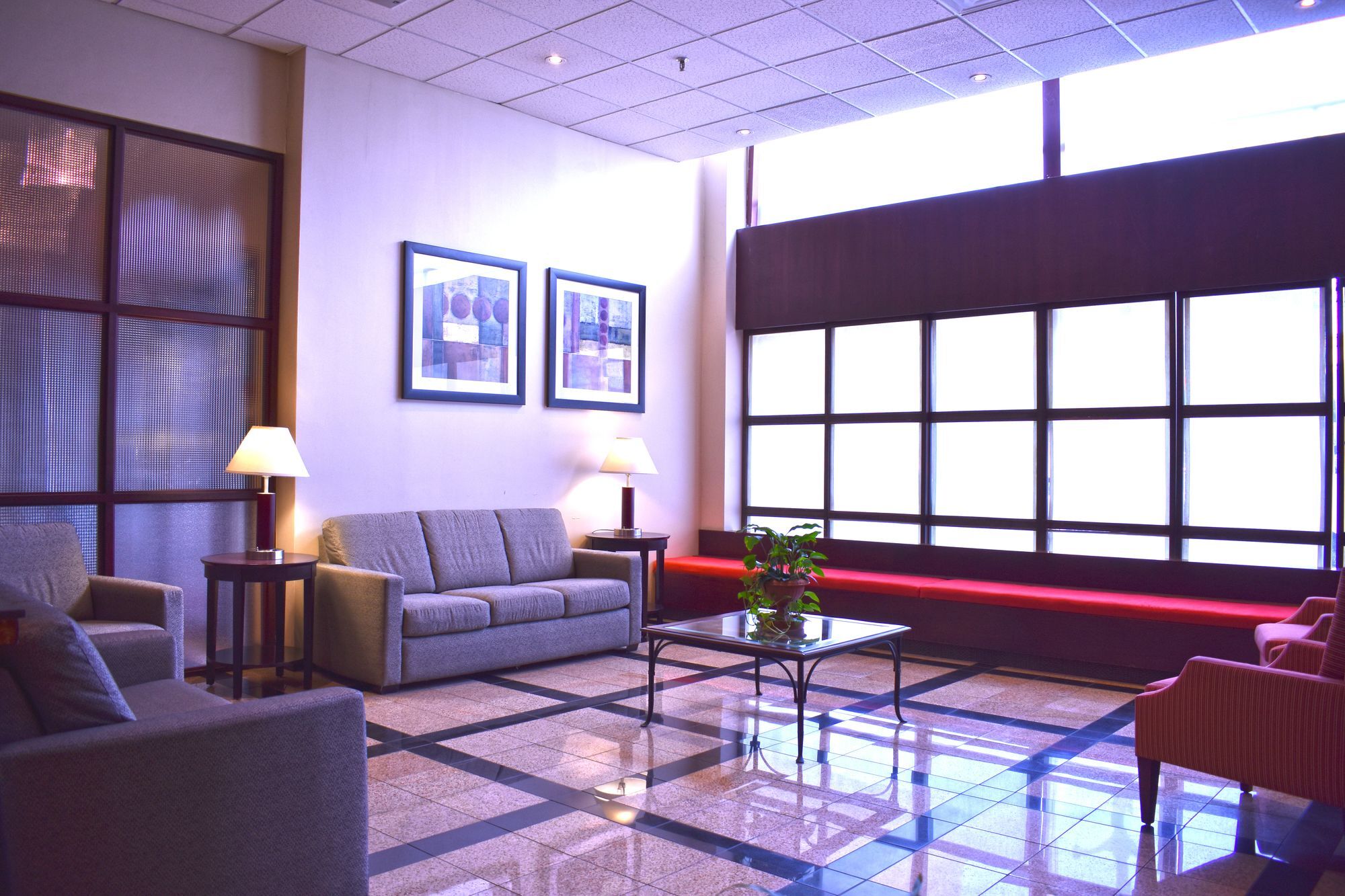 Hamilton Plaza Hotel And Conference Centre Екстер'єр фото